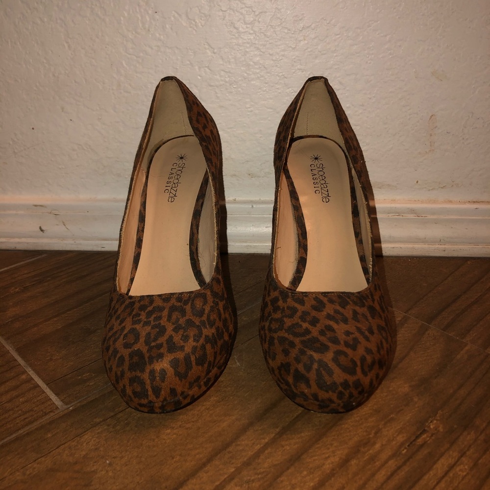 Heels - Picture 2 of 3